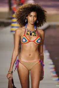 Bañadores y bikinis