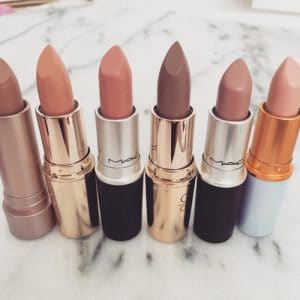 labial nude