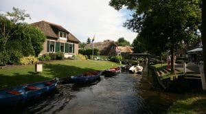 Giethoorn, el pueblo que no querrás dejar de visitar