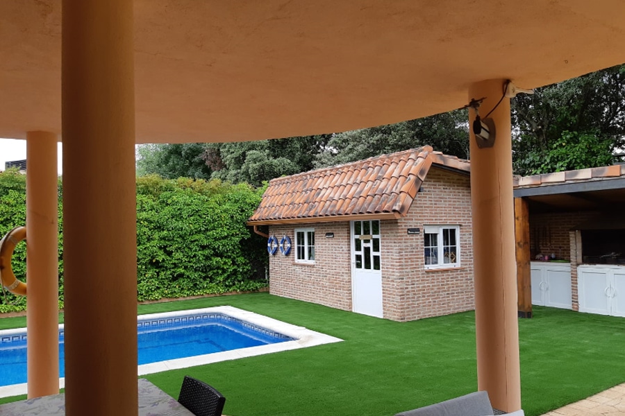 Césped artificial, Ajardina