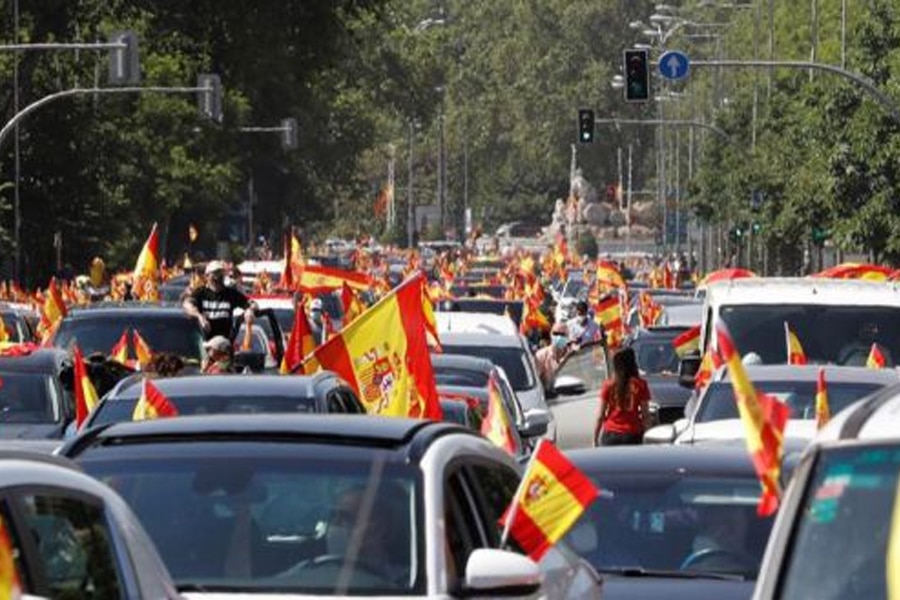 ¿Apoyas las manifestaciones pacíficas pidiendo la dimisión de Pedro Sánchez?