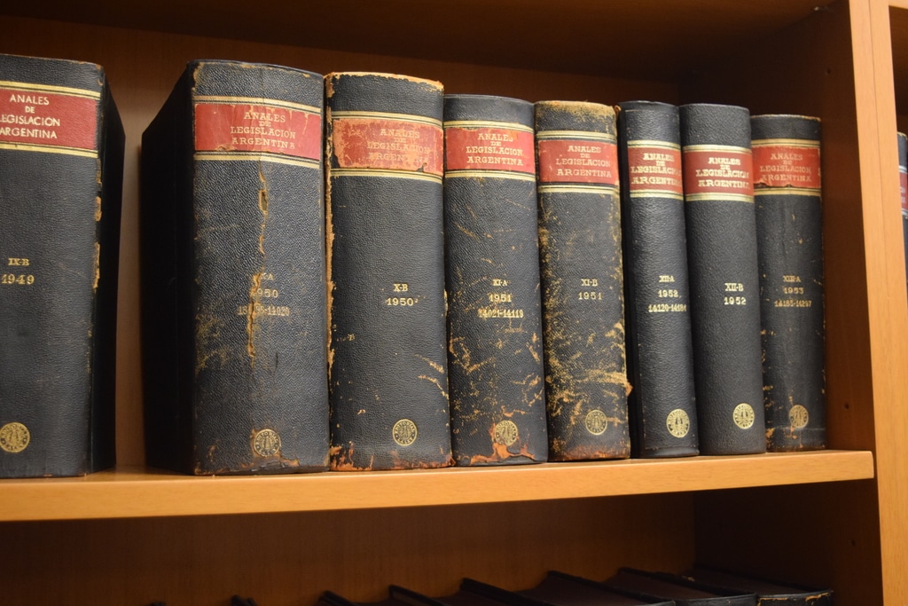 El notariado en Cataluña y Barcelona. Libros legales